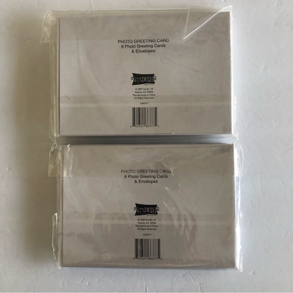 STUDIO 18 HOLIDAY PHOTO GREETING CARDS NWT SET OF TWO - Picture 12 of 13